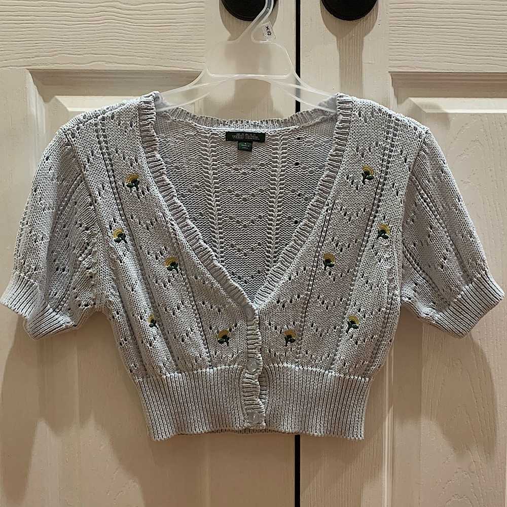 Cropped flower cardigan